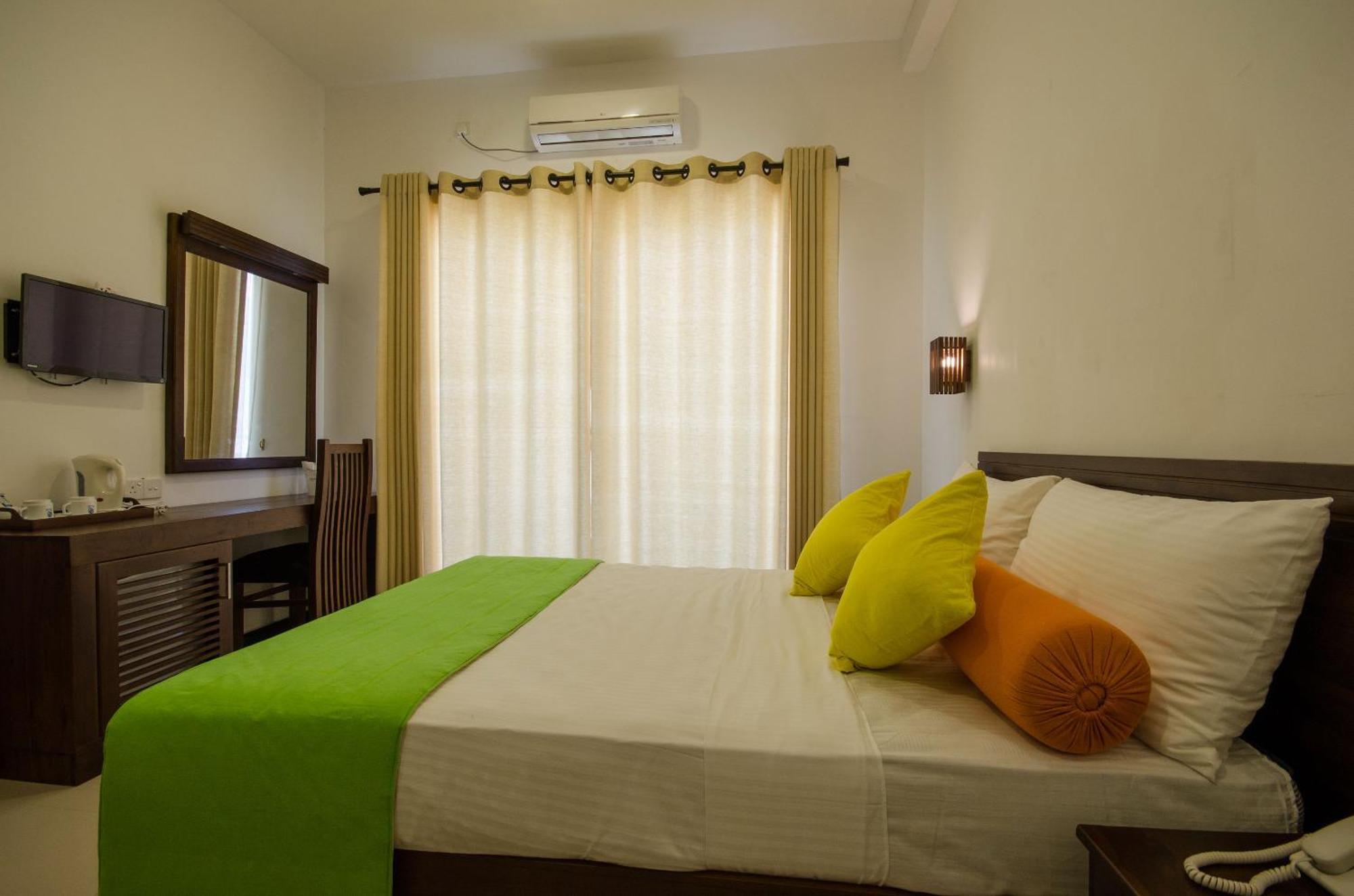 Okwin Resort Kandy Cameră foto